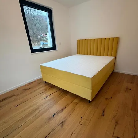 Hainburger Terrassen Casa de Férias *